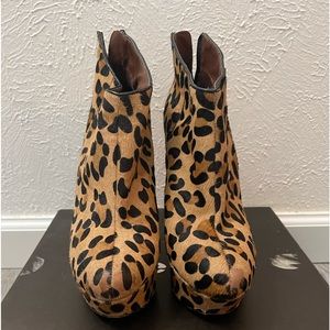 bebe - pony hair leopard print booties
